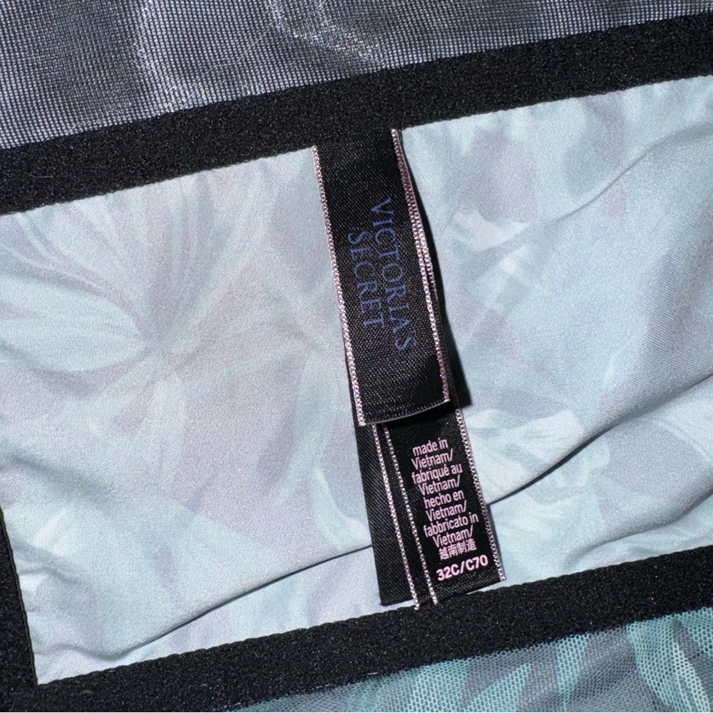 2 Vs Corsets - Picture 13 of 14